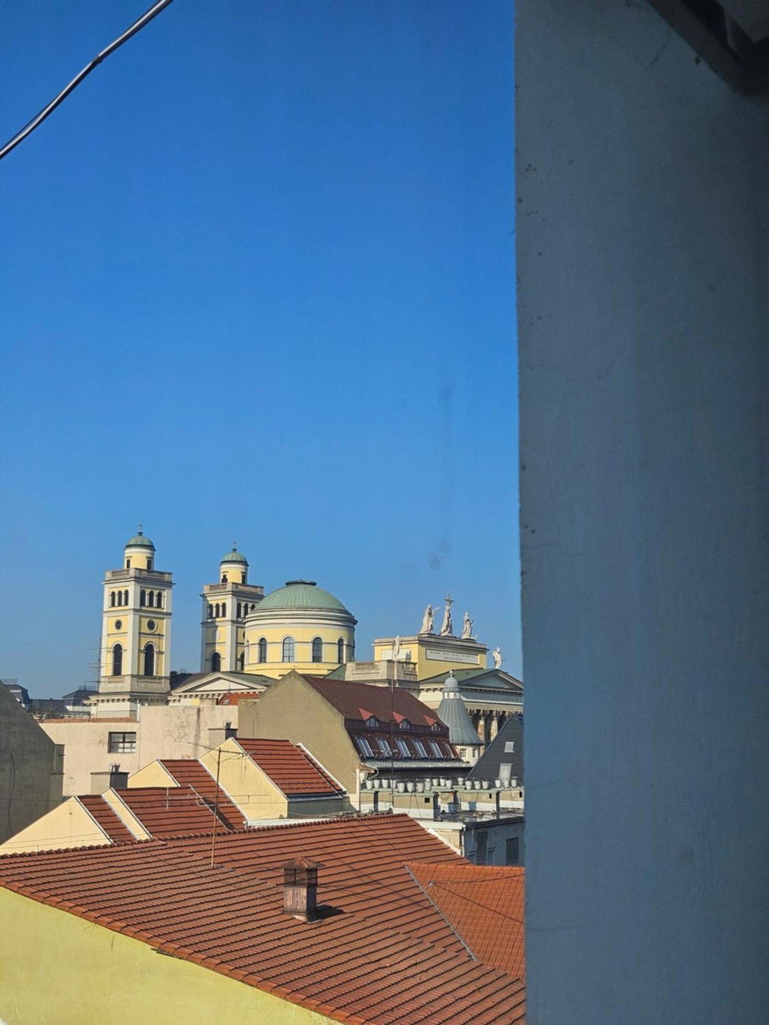 Hellowine Apartman II Eger Luaran gambar