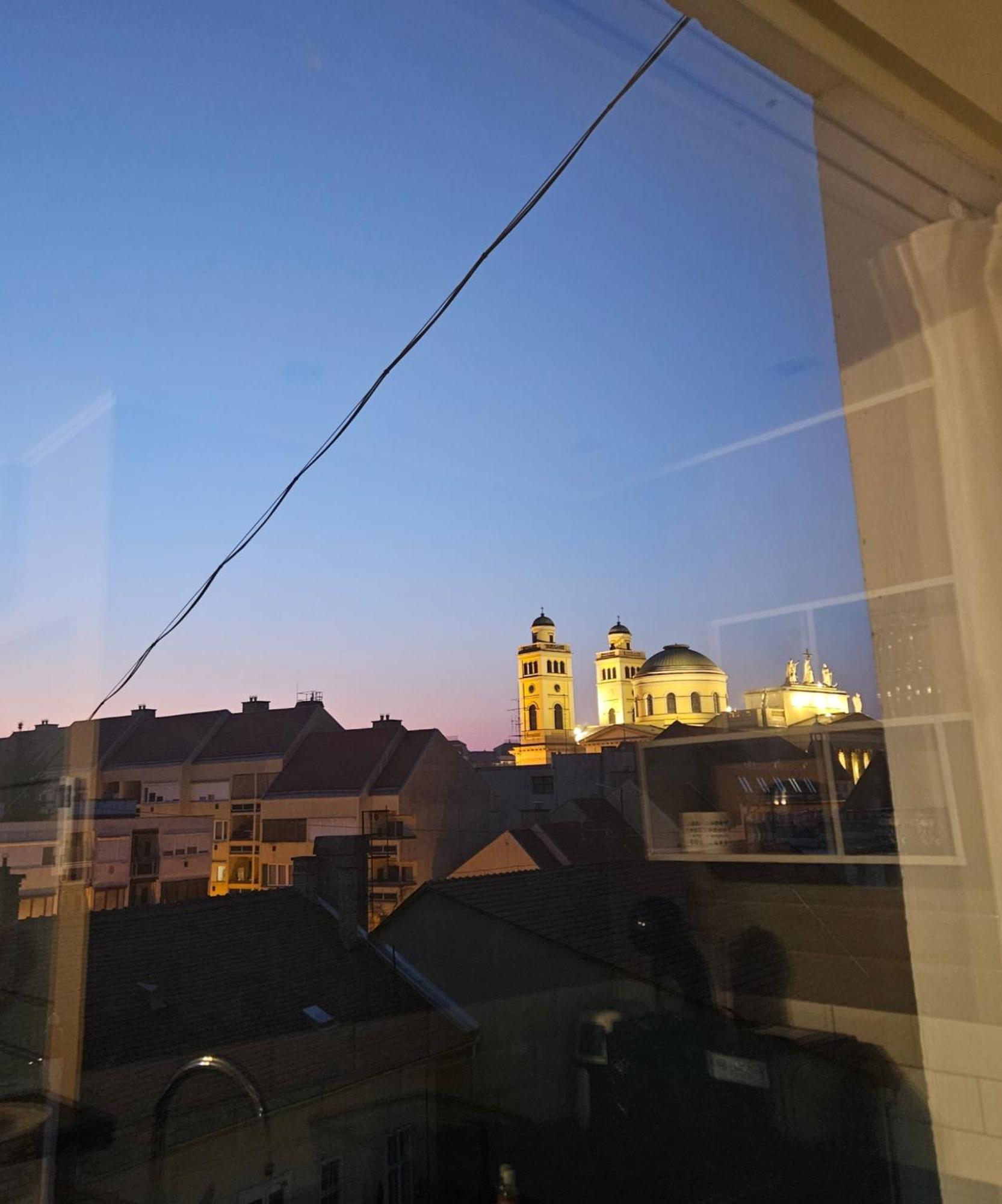 Hellowine Apartman II Eger Luaran gambar